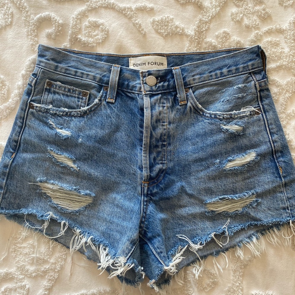 BRAND NEW DENIM FORUM JEAN SHORTS